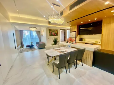 Appartamento con tre camere da letto con vista lago — Premium The Peak Midtown